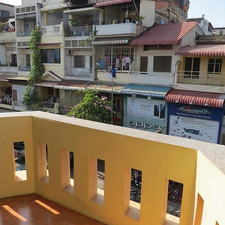 Jun Jun Guesthouse Phnom Penh Exterior foto